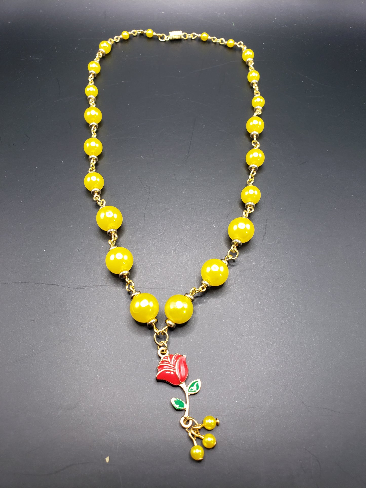BellaRose1 Lemon Yellow "Pearl" Beads w/ Enamel Red Rose Charm 16.75" Necklace